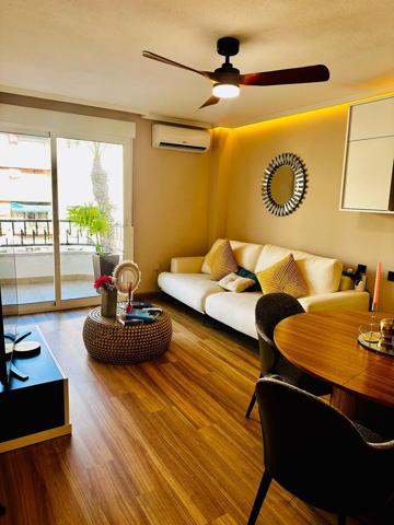 Fantástico apartamento reformado al lado de la playa y cerca del centro photo 0