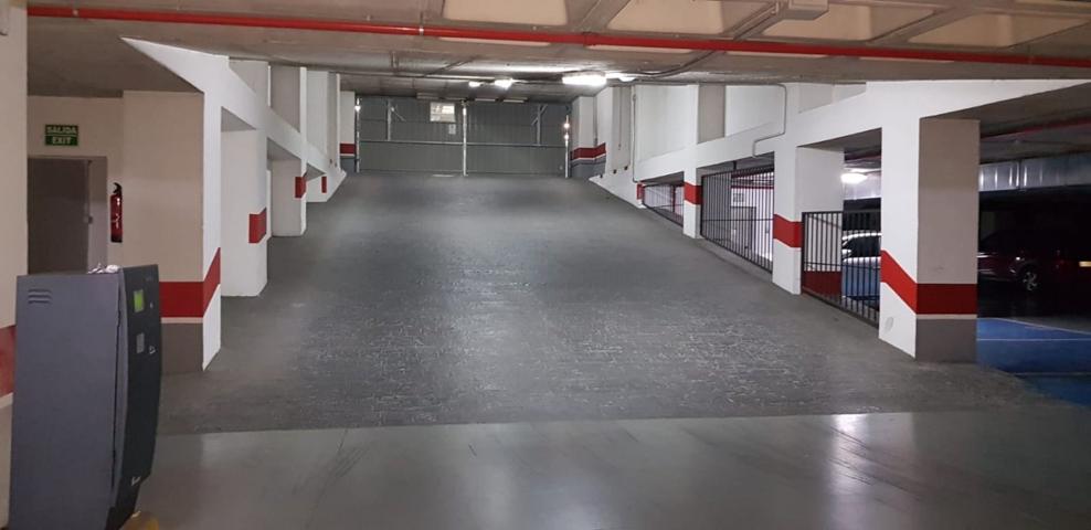 💥 ¡ALTO AL ESTRÉS! PLAZA de GARAJE PREMIUM en VENTA O ALQUILER ANUAL en Torrevieja Centro photo 0