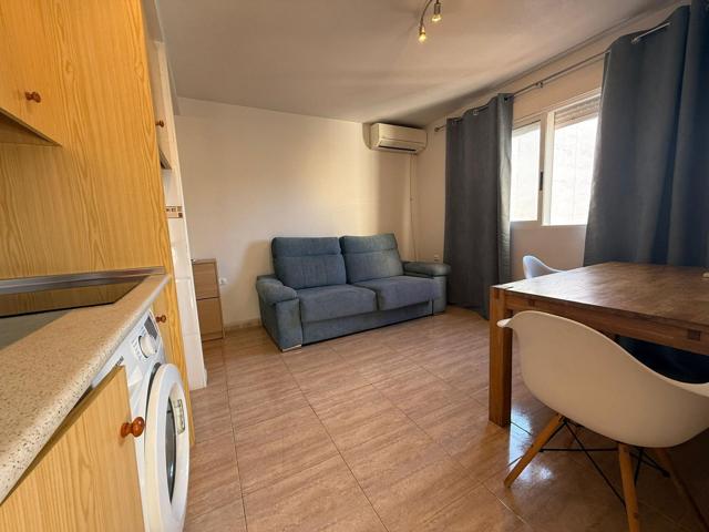 ¡Tu Sol Brillante en el Corazón de Torrevieja! photo 0