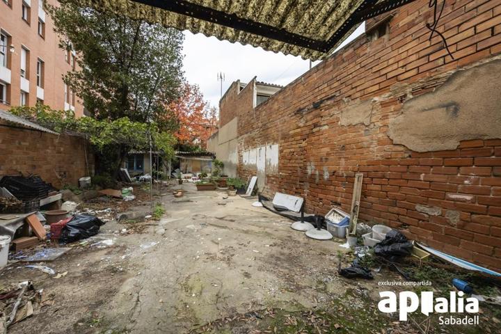 CASA PLANTA BAJA PARA REFORMAR TOTALMENTE, O SUELO URBANIZABLE. photo 0