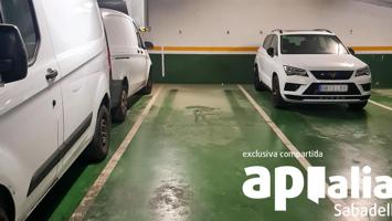 PARKING DE 2 PLAZAS EN C. GURREA- SALLARES I PLA DE SABADELL photo 0