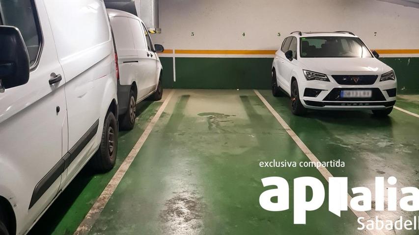 PARKING DE 2 PLAZAS EN C. GURREA- SALLARES I PLA DE SABADELL photo 0