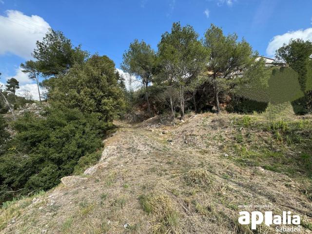OPORTUNIDAD GRAN PARCELA EN CASTELLAR DEL VALLES photo 0