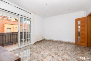 Vive en la Tranquilidad y Comodidad de la Planada del Pintor: Espacioso Piso de 80m² en Sabadell photo 0