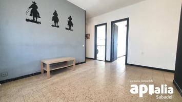 PISO DE 4 HABITACIONES EN LA CREU DE BARBERÀ photo 0