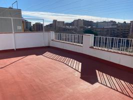 Piso exterior con balcón y terraza comunitaria en Concordia, Sabadell photo 0
