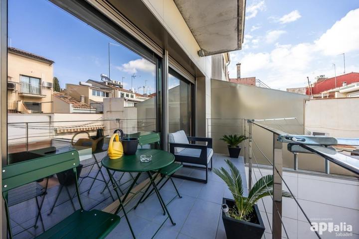 ¡¡CREU ALTA - ESPECTACULAR CASA CON PATIO CON PISCINA y ASCENSOR!! photo 0