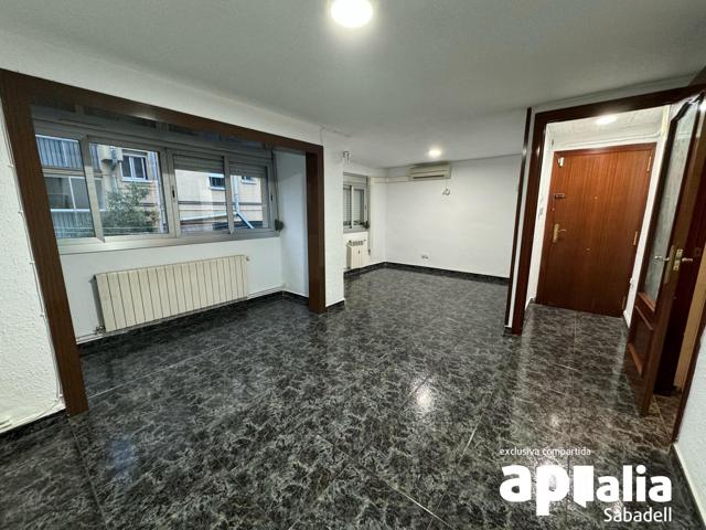 OPORTUNIDAD EXCLUSIVAMENTE PARA INVERSORES, MERINALS, JUNTO CALLE LA PALMA photo 0