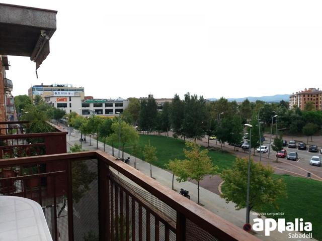 Can Rull, 4 habitaciones, balcón ascensor y parking!! photo 0