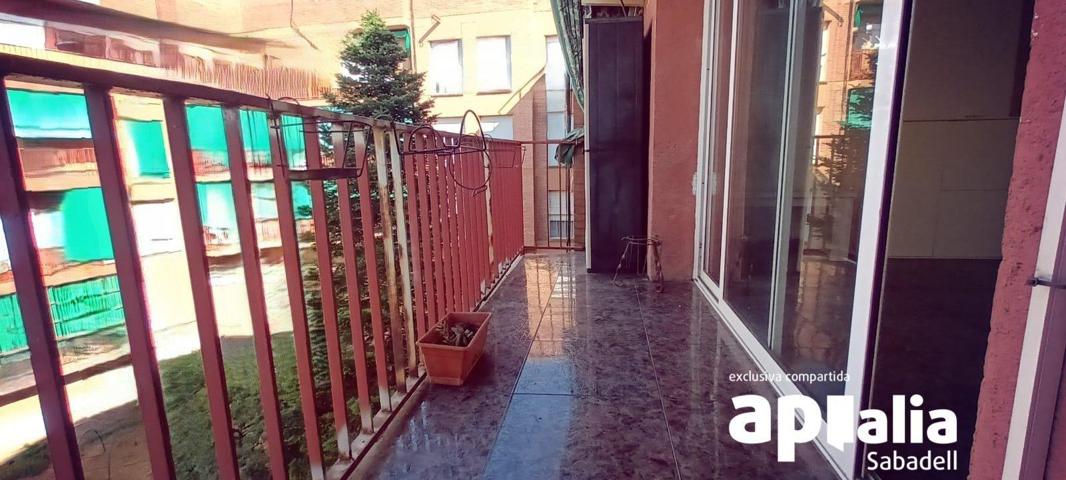 PISO DE 3 HABITACIONES EN LA CREU DE BARBERÀ photo 0