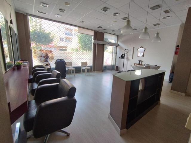 PELUQUERIA EN ALQUILER photo 0