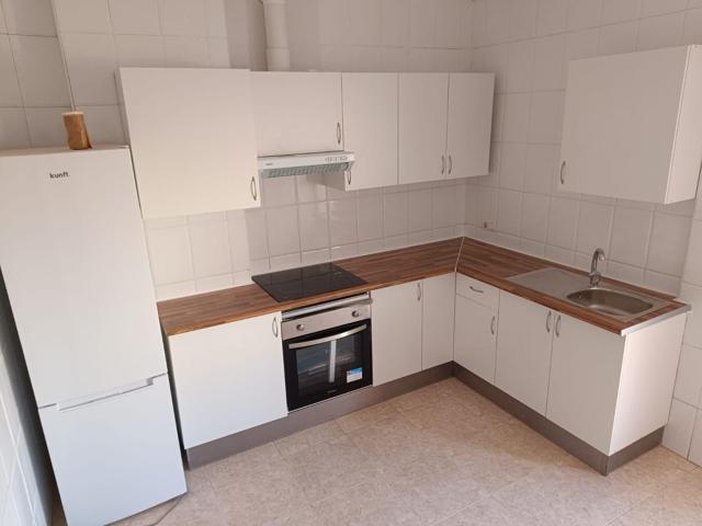 Se vende amplio piso en Alcantarilla CON INQUILINO SOLVENTE photo 0