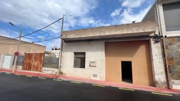 Conjunto de nave industrial y solar urbano en venta en San José, Murcia photo 0