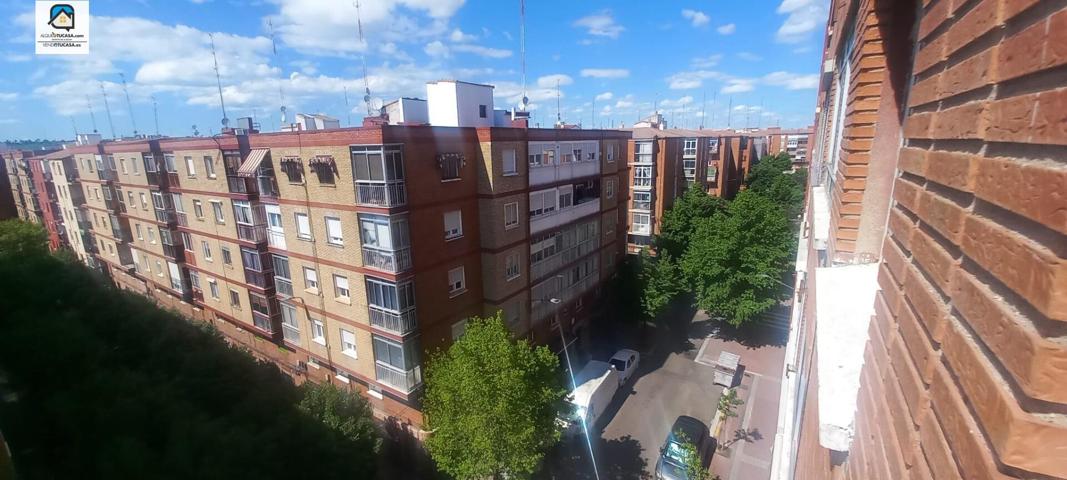 PISO CALLE MORADAS photo 0