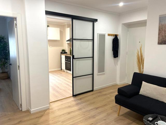 Luminoso y Moderno Piso en el Corazón de Elda, Ideal para Tu Nueva Vida photo 0