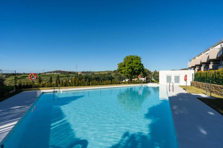 Piso En venta en Estepona Golf, Estepona photo 0