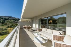 Piso En venta en Calaburra - Chaparral, Mijas photo 0