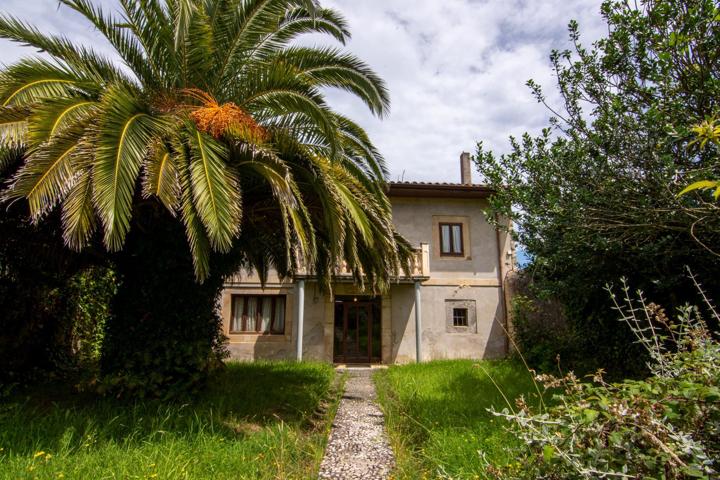 Casona con terreno a escasos minutos de la playa de Noja🏖️☀️🌳 photo 0