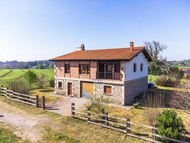 Tu Hogar en las Alturas: Rústica, Reformada y con 7.600 m² de Libertad photo 0
