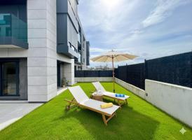 Excepcional bajo de diseño premium con jardín privado🏖️ photo 0