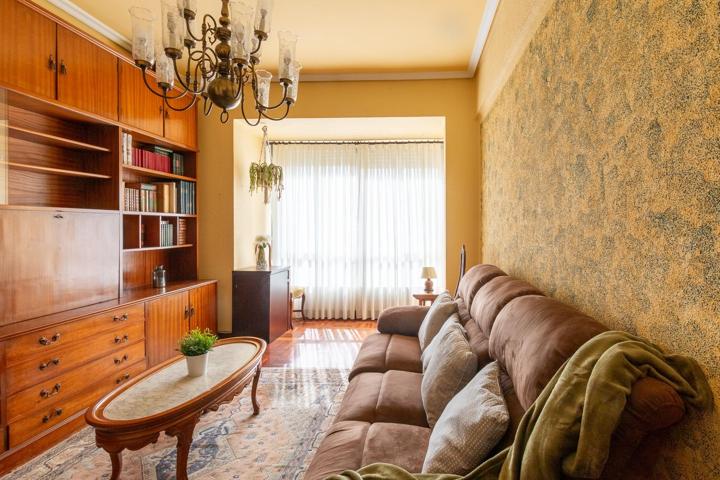 🏡 ¡Oportunidad en el centro! Piso amplio, luminoso y sin comisión al comprador 🏡 photo 0
