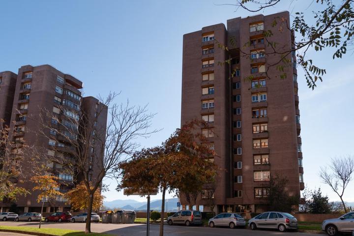 Novena planta con luz infinita, garaje y trastero: tu hogar en Leonardo Torres Quevedo😍 photo 0
