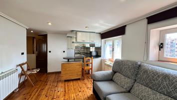 Apartamento sin ascensor y mucha luz photo 0