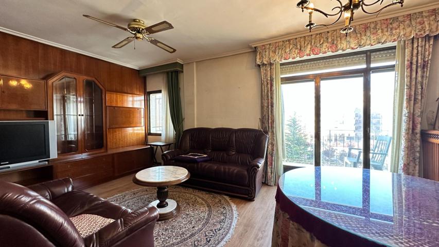 Piso de 4 dormitorios con orientación sur. photo 0