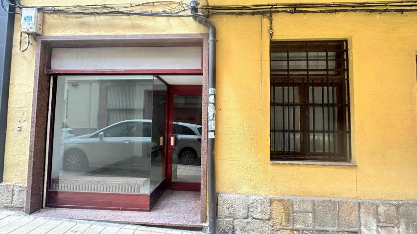 Oportunidad de inversión, trabaja y vive en el centro photo 0