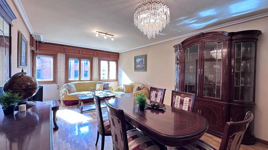 Gran piso en el centro: sin adornos, solo ventajas photo 0