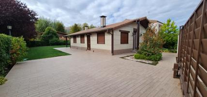 Chalet en Fuentetoba con licencia de Casa Rural **** en pleno funcionamiento photo 0