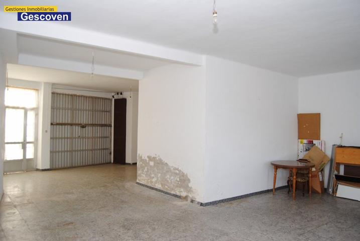 LOCAL COMERCIAL-ALMACÉN CON ENTRADA PARA VEHÍCULOS photo 0