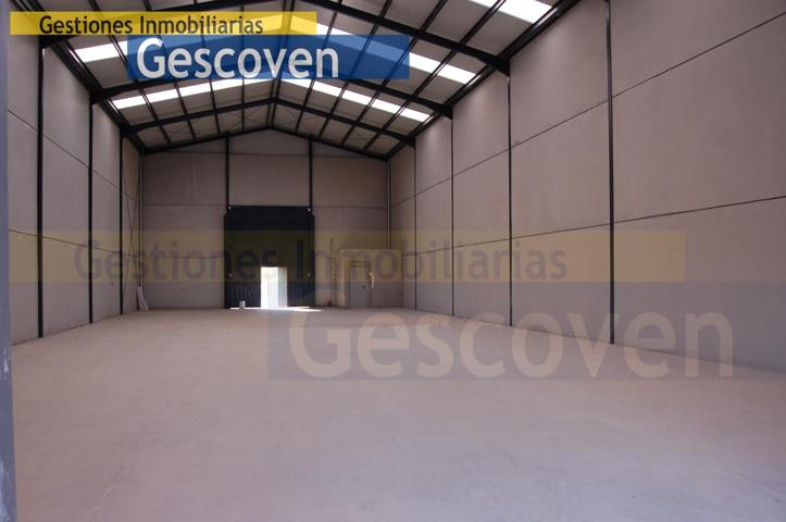 GRAN NAVE INDUSTRIAL de 375 m2 y 130 m2 de patios photo 0