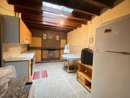 CASA EN VENTA CON 5 DORMITORIOS Y GARAJE EN VILLANUEVA DE CAMPEÁN, ZAMORA photo 0