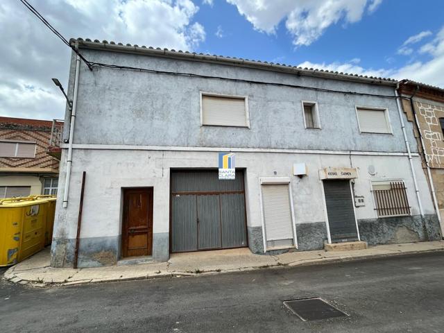 CASA EN VENTA CON 4 DORMITORIOS Y MUCHAS POSIBILIDADES EN CORRALES DEL VINO (ZAMORA) photo 0