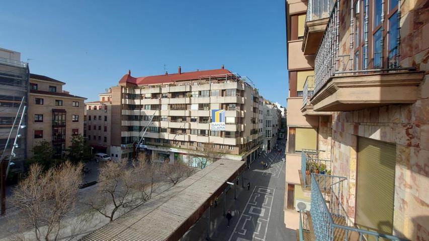 PISO EN VENTA CON 4 DORMITORIOS, MIRADOR, 2 BAÑOS Y PLAZA DE GARAJE EN CALLE SANTA CLARA, ZAMORA. photo 0