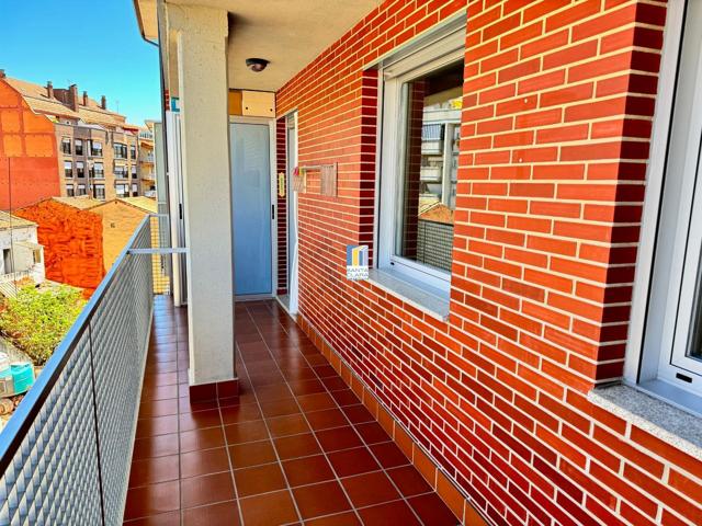 PISO EN VENTA DE 2 DORMITORIOS, 2 BAÑOS, PLAZA DE GARAJE Y TRASTERO EN ZONA LA CANDELARIA, ZAMORA. photo 0