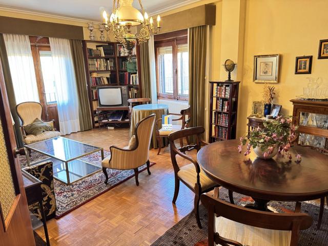 PISO EN VENTA DE 3 DORMITORIOS Y 2 BAÑOS EN VILLALPANDO, ZAMORA. photo 0