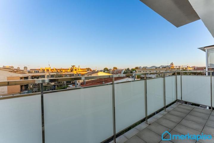 Se vende atico con terraza en Castelldefels playa photo 0