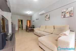 PRECIOSO PISO EN ZONA EXCLUSIVA DE VILADECANS photo 0
