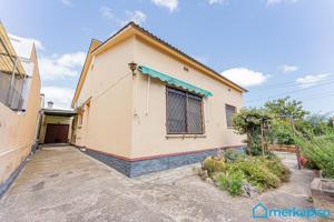 Casa independiente en Viladecans photo 0