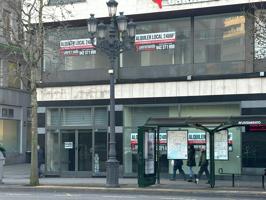 Se alquila local comercial en zona premium de Santander photo 0