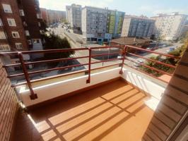 Se alquila piso de dos habitaciones con 2 terrazas al sur y plaza de garaje en Santander photo 0