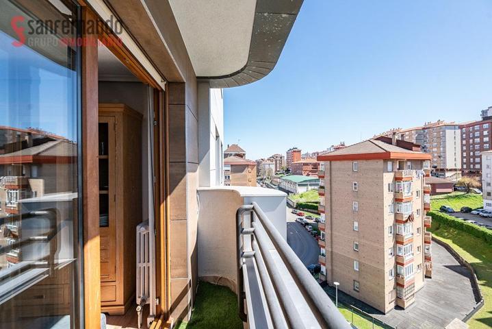 Piso en Avenida de los Castros muy cerca de la UIMP photo 0