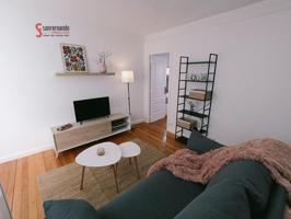 Se Aquila piso totalmente reformado de dos habitaciones en la calle Enseñanza photo 0