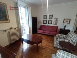 Se alquila piso de 3 habitaciones y dos baños para estudiantes para LARGA DURACION en la calle Daoiz y Velarde photo 0