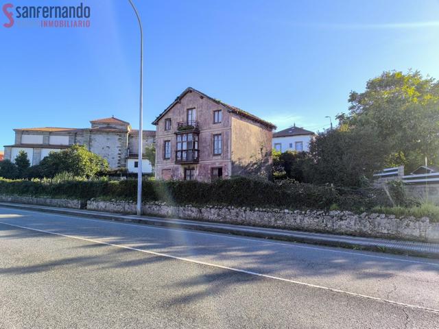 🏡 Casa histórica con terreno urbano en Muriedas, Cantabria. photo 0