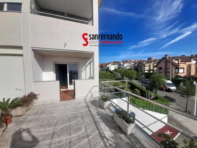 Se alquila piso-bajo con terraza para fijo en Playa Usil-Mogro photo 0