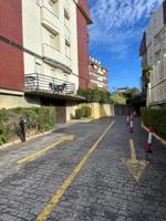 Plaza de garaje en la zona de la playa en Suances photo 0