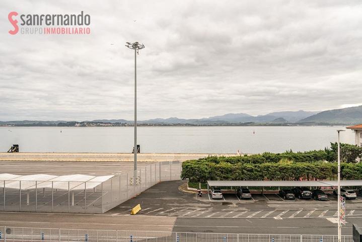 Piso en el centro con vistas a la Bahía de Santander desde 4 estancias photo 0